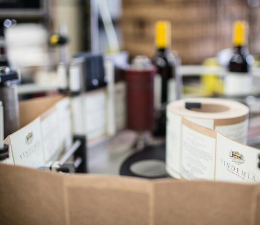 Etiketter i mange størrelser til mange formål (Guide 2026)