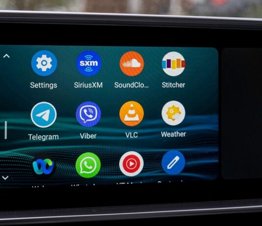Hvad er Android Auto i Danmark? Komplet guide til funktioner, opsætning og kompatibilitet