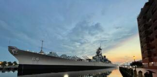 Sænke slagskibe – regler, strategi og historien bag det klassiske spil