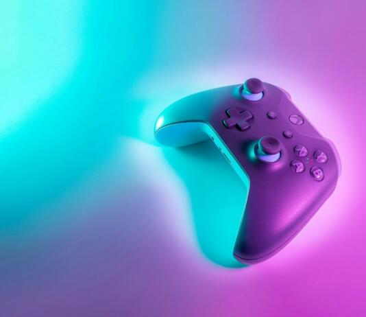 Game College vs eSport efterskole: Hvad skal du vælge? (Guide til unge og forældre)