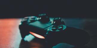 Kan man få job i gaming i Danmark? (Guide til uddannelse, karriere og muligheder)